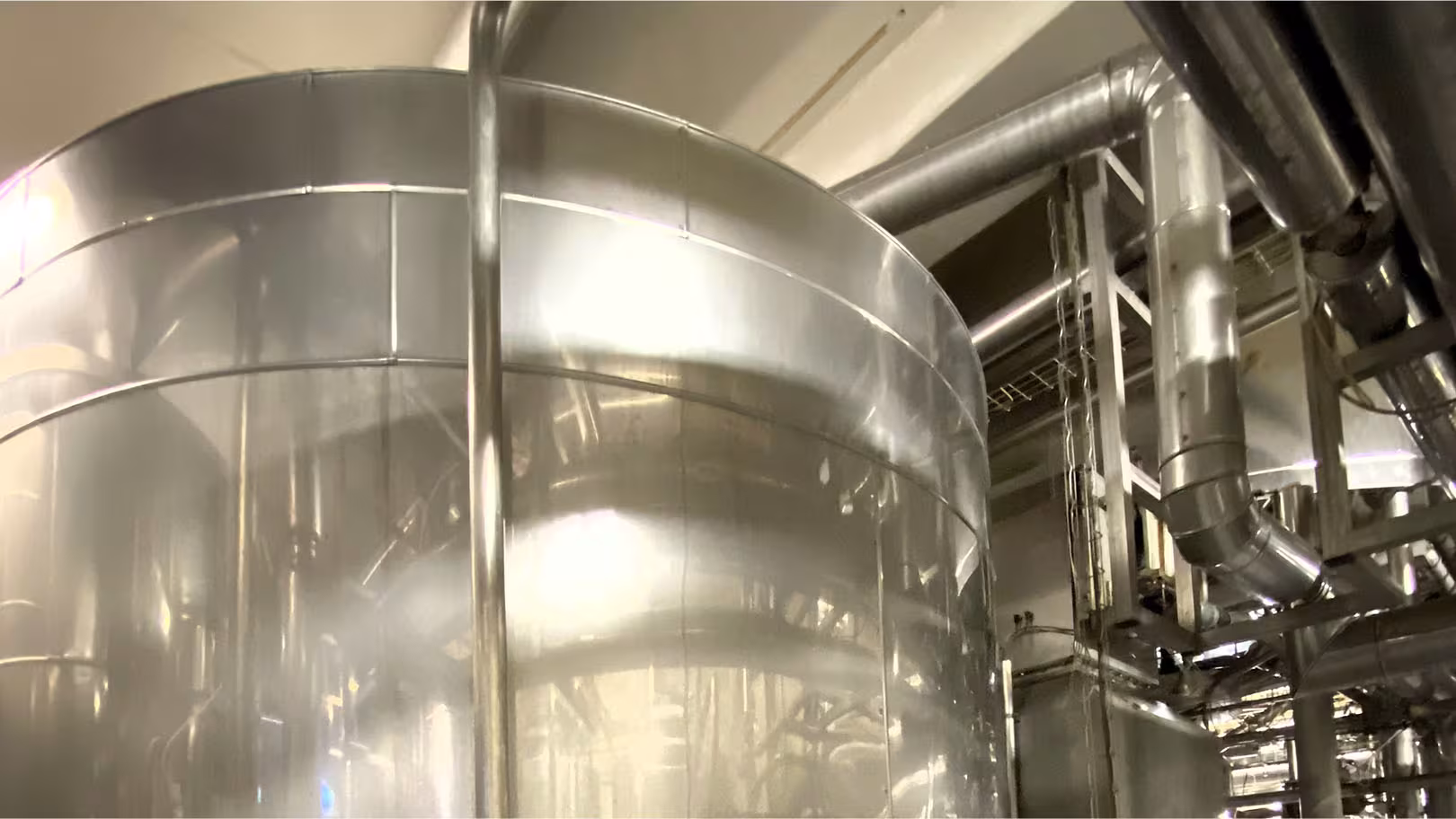 Hygienisch isolierter Bier-Lagertank mit nahtloser Edelstahl-Ummantelung